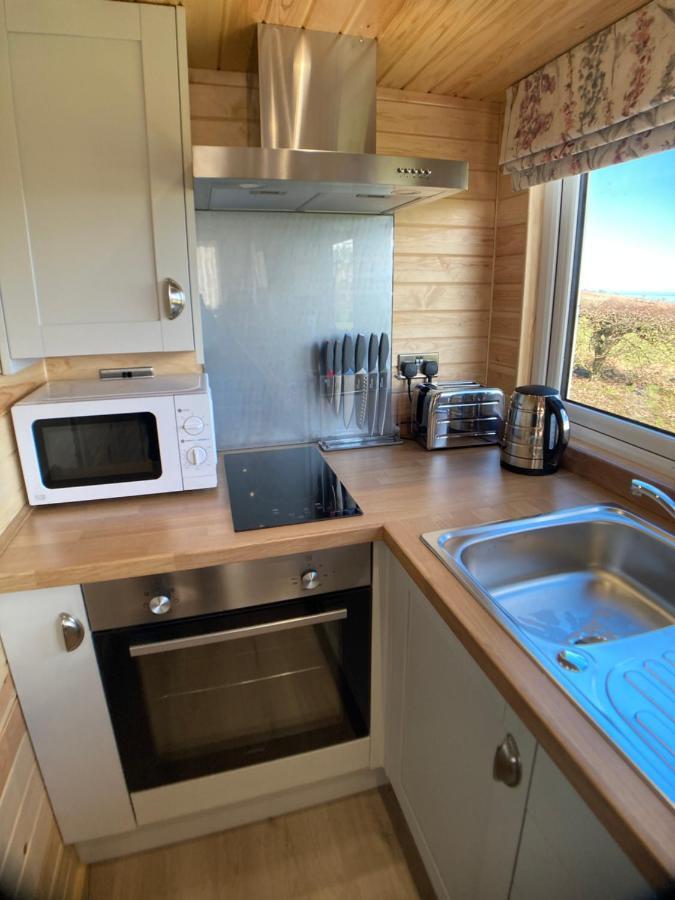 The Cedar Tiny House Villa Coldingham Eksteriør bilde